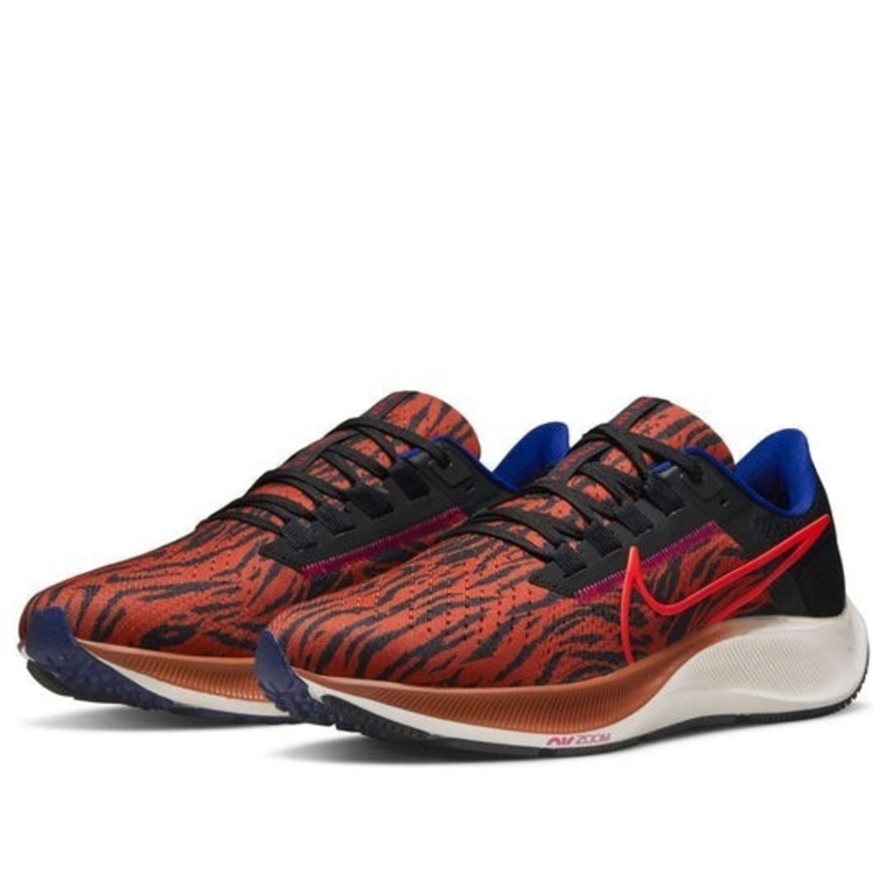 WOMENS SIZE 7 Nike Air Zoom Pegasus 38 Tiger Stripe Running Shoes DQ7650 800